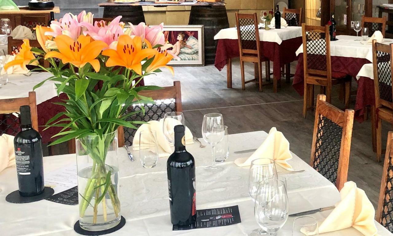 Hotel Della Posta Biasca Bagian luar foto